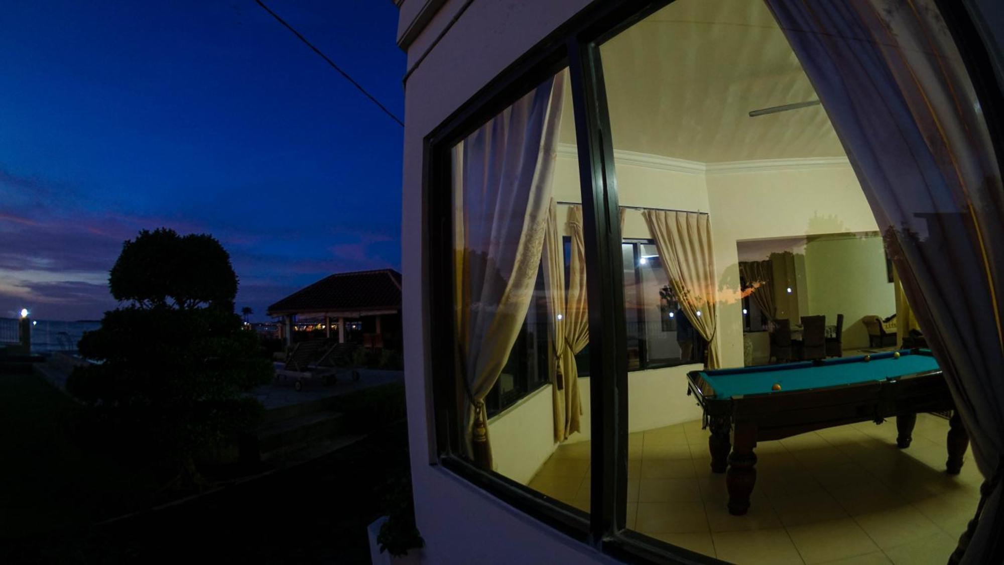 Seaview Beach Resort Jepara Exterior photo