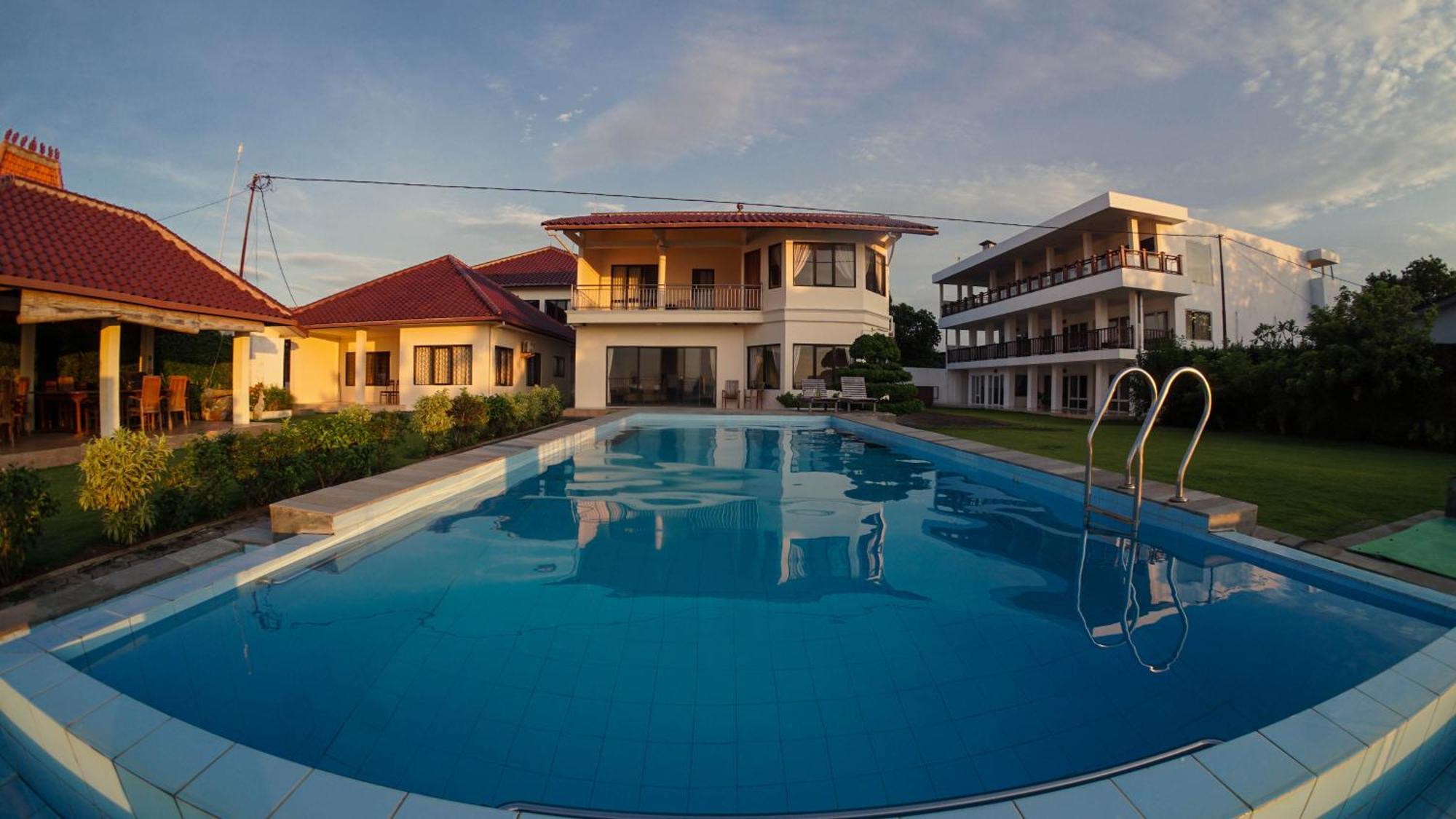 Seaview Beach Resort Jepara Exterior photo